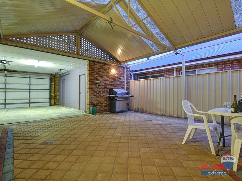 16 Darlington Loop, Pearsall WA 6065