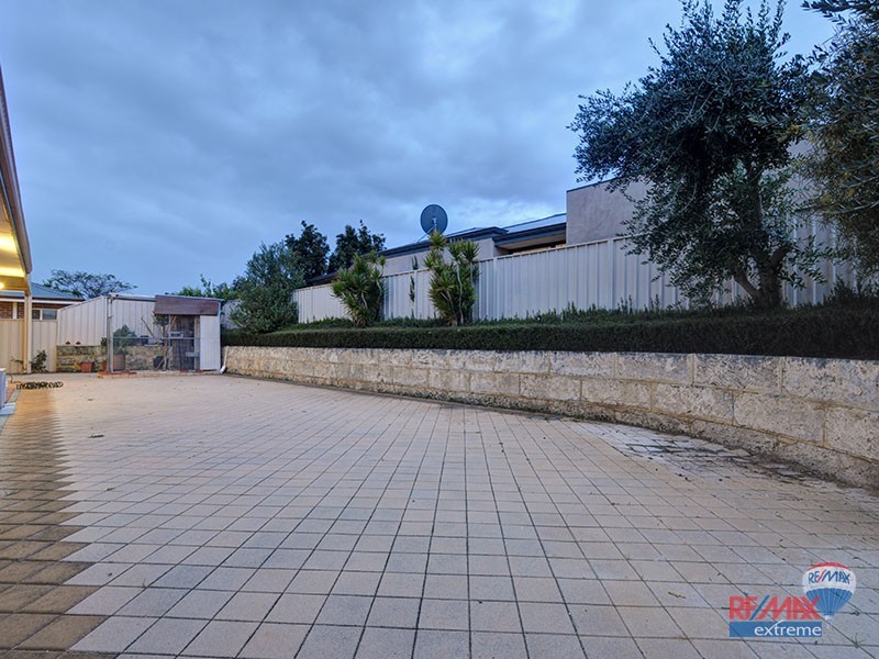16 Darlington Loop, Pearsall WA 6065