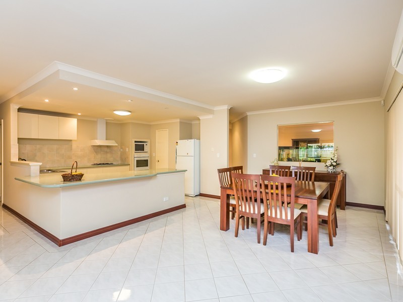 9 Jandabup Close, Sinagra WA 6065