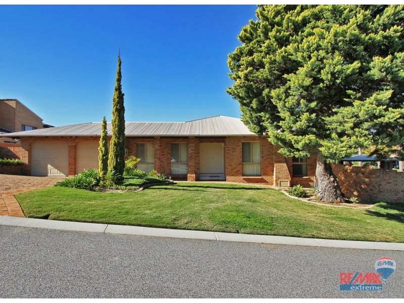 2 Burtonia Close, Duncraig WA 6023