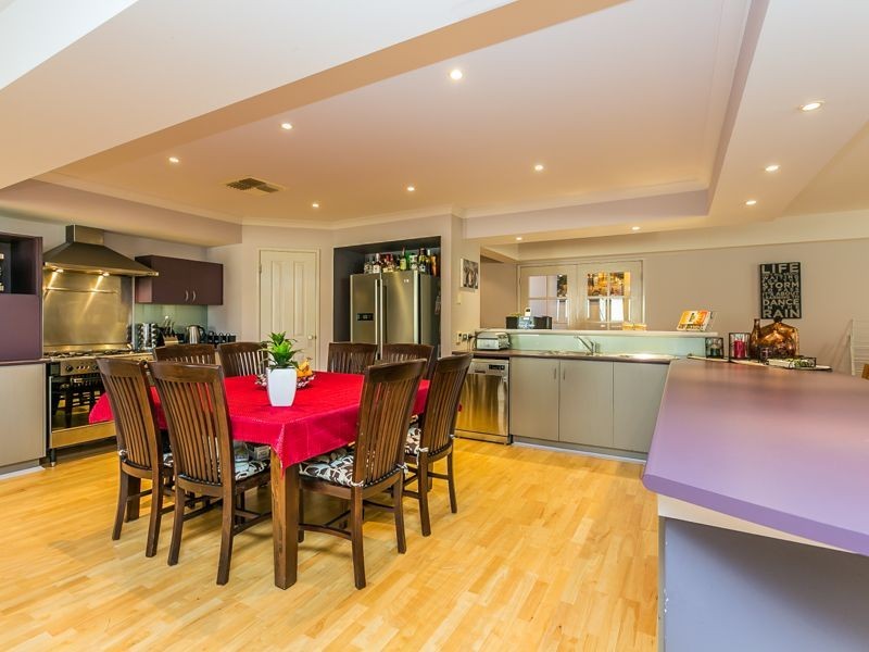 11 Shropshire Crescent, Butler WA 6036