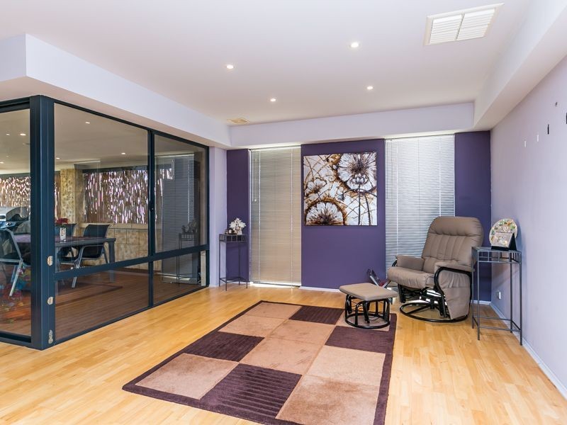 11 Shropshire Crescent, Butler WA 6036