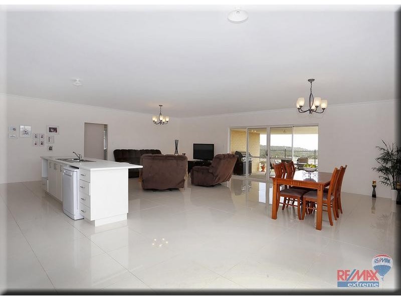 15 Arthog Street, Butler WA 6036