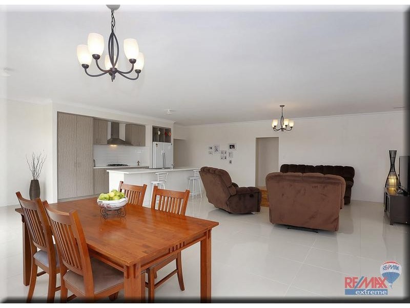 15 Arthog Street, Butler WA 6036