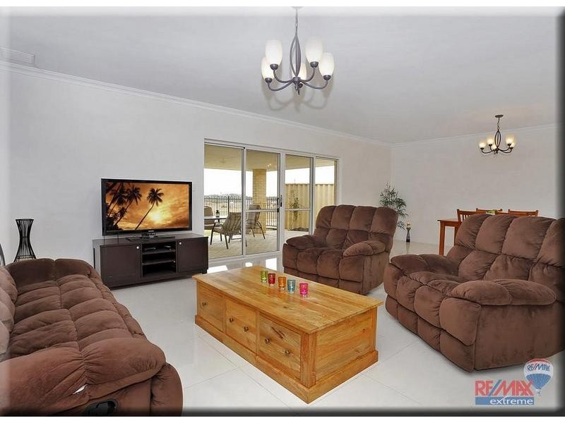 15 Arthog Street, Butler WA 6036