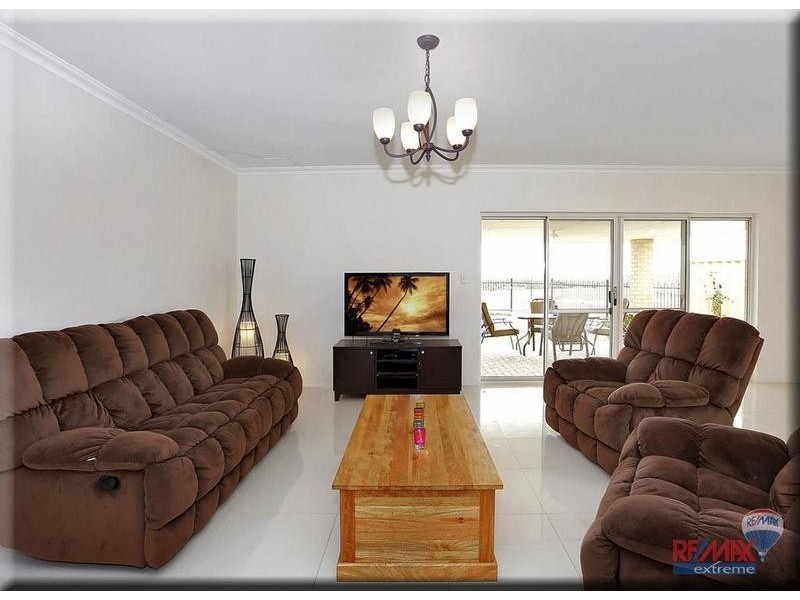 15 Arthog Street, Butler WA 6036