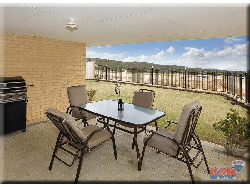 15 Arthog Street, Butler WA 6036