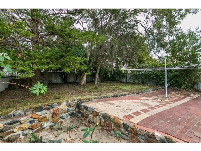 169 Bridgewater Drive, Kallaroo WA 6025