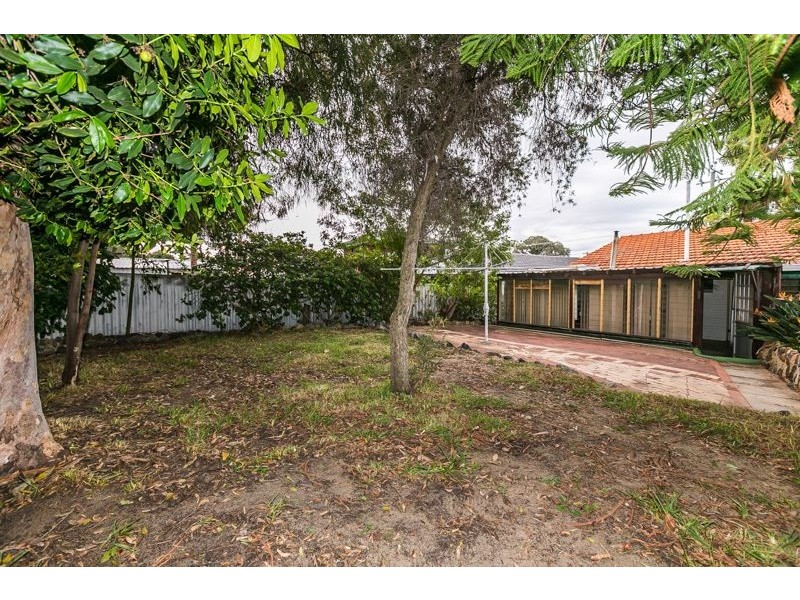 169 Bridgewater Drive, Kallaroo WA 6025