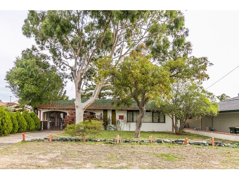 169 Bridgewater Drive, Kallaroo WA 6025