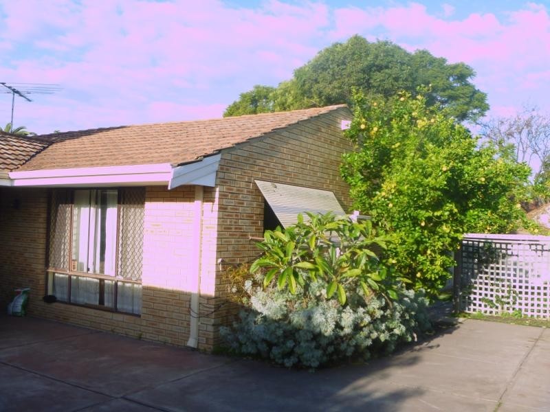 2/50 Victoria St, St James WA 6102