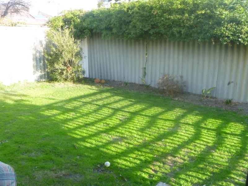 2/50 Victoria St, St James WA 6102