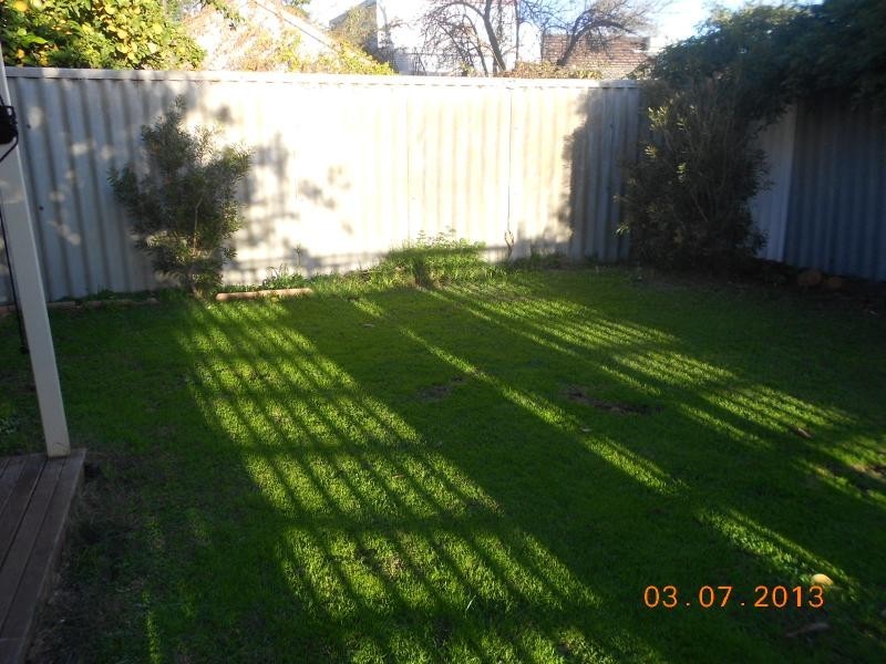 2/50 Victoria St, St James WA 6102