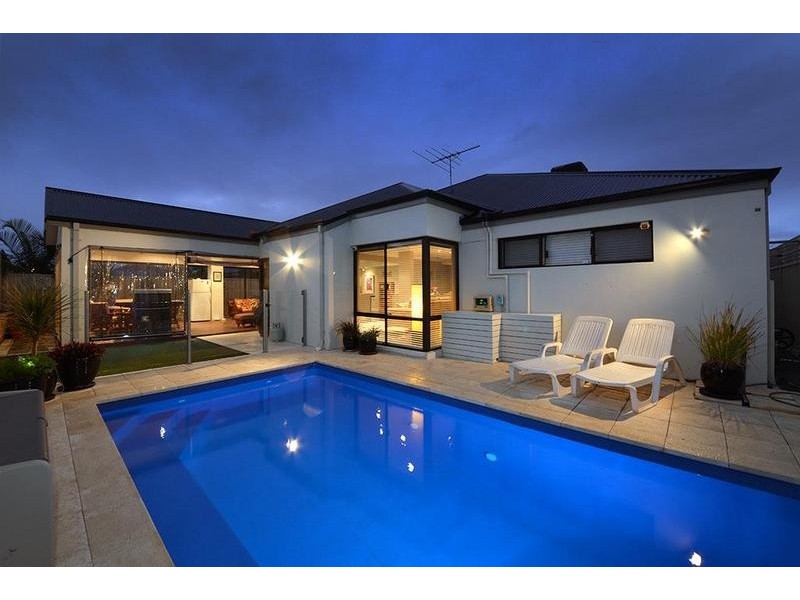 3 Apsley Bend, Tapping WA 6065