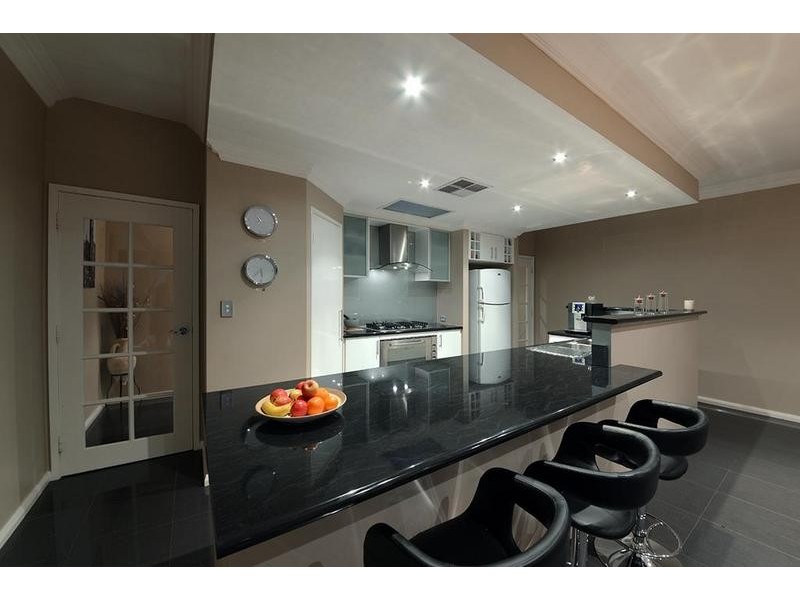 3 Apsley Bend, Tapping WA 6065