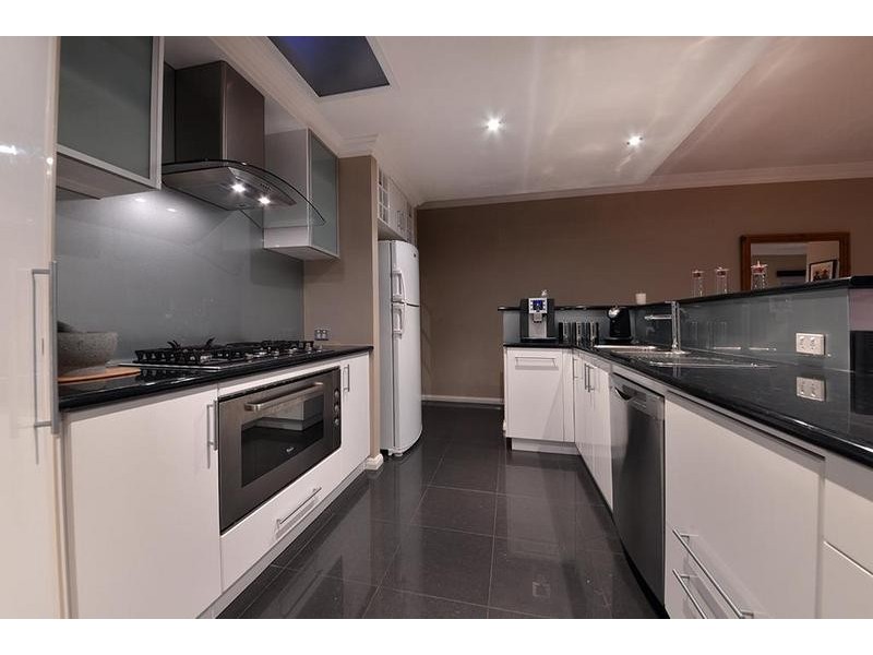 3 Apsley Bend, Tapping WA 6065