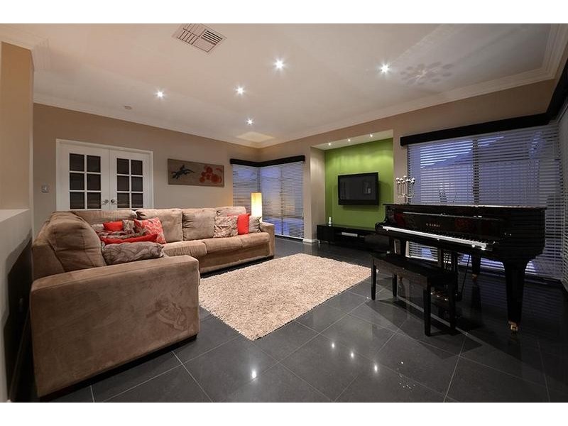 3 Apsley Bend, Tapping WA 6065