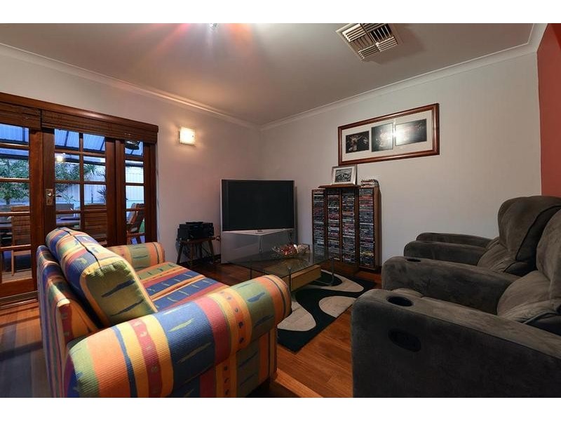 47 Rosewood Crescent, Dianella WA 6059