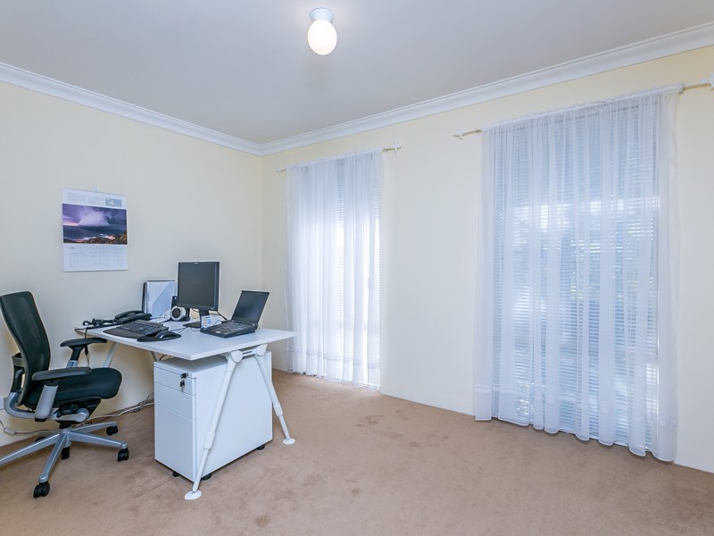 15 Cliffside Trail, Edgewater WA 6027