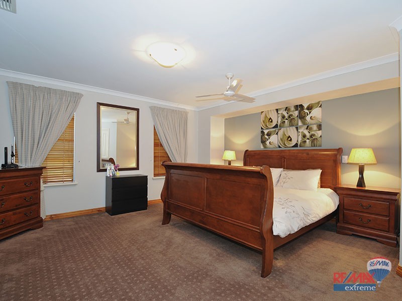 54 Narrien Loop, Hocking WA 6065