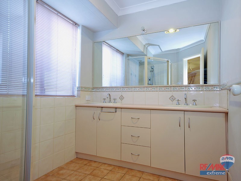 54 Narrien Loop, Hocking WA 6065