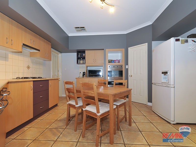 54 Narrien Loop, Hocking WA 6065