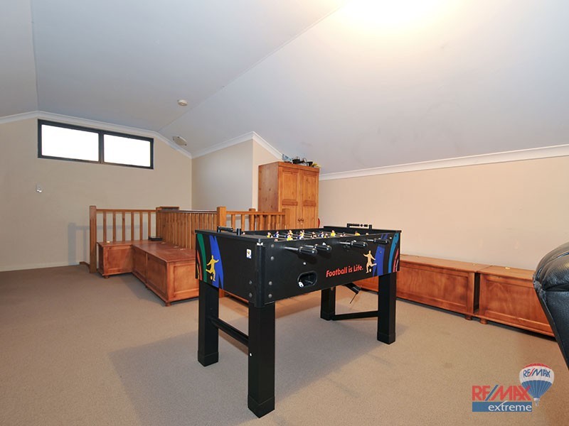 54 Narrien Loop, Hocking WA 6065