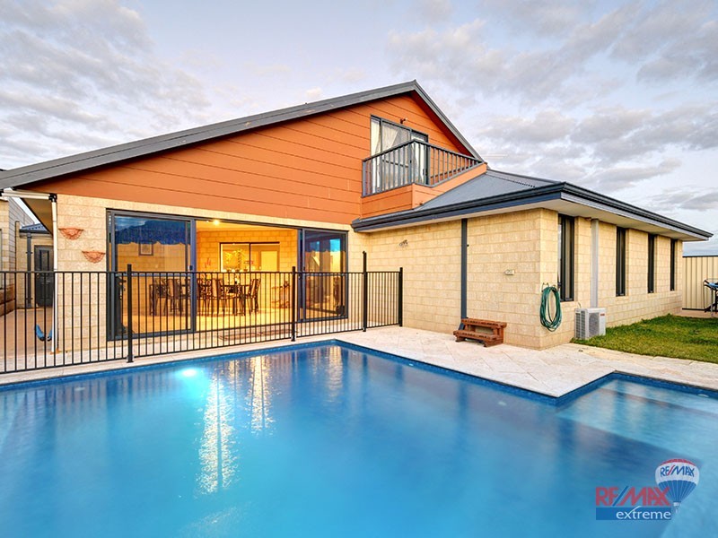 54 Narrien Loop, Hocking WA 6065