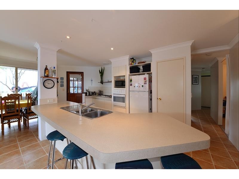 11 Kalix Elbow, Merriwa WA 6030