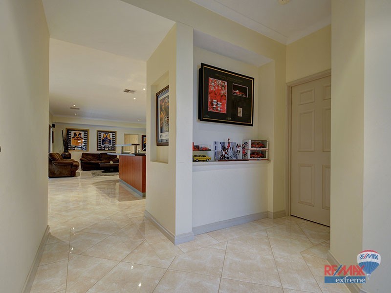 15 Chalk Elbow, Pearsall WA 6065