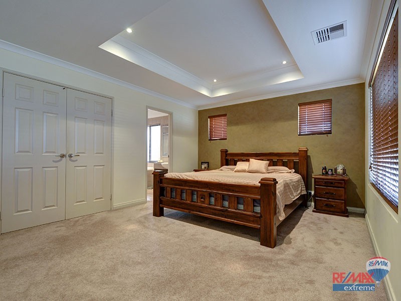 15 Chalk Elbow, Pearsall WA 6065