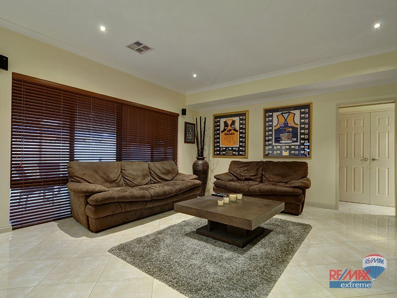 15 Chalk Elbow, Pearsall WA 6065