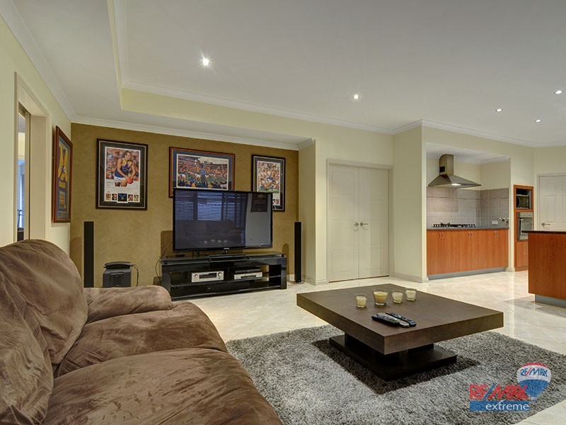 15 Chalk Elbow, Pearsall WA 6065