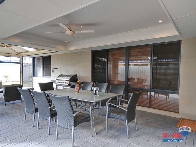 15 Chalk Elbow, Pearsall WA 6065