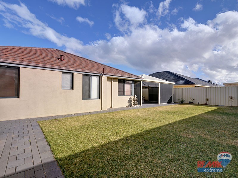 15 Chalk Elbow, Pearsall WA 6065