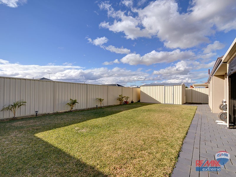 15 Chalk Elbow, Pearsall WA 6065