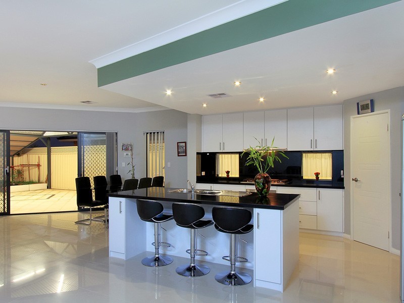 41 Mattingleys Approach, Burns Beach WA 6028