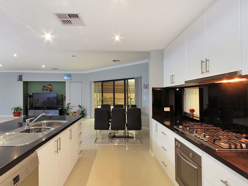 41 Mattingleys Approach, Burns Beach WA 6028