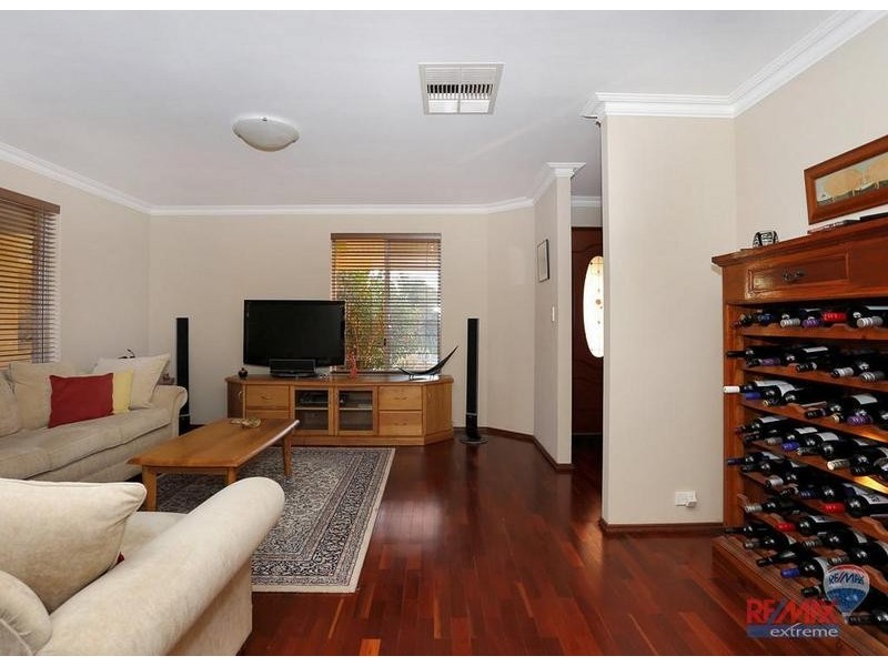 10 Lapwing Rise, Currambine WA 6028