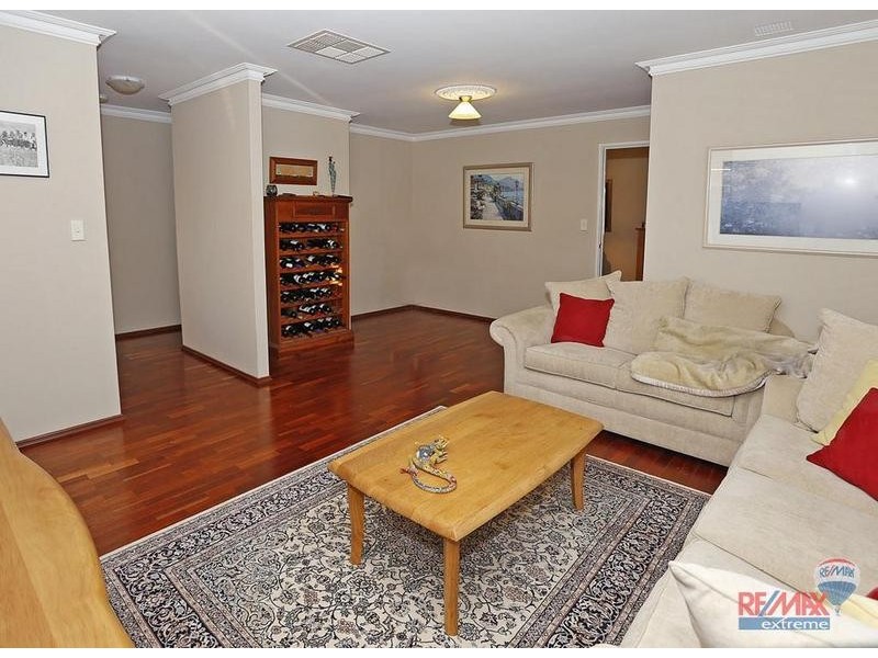 10 Lapwing Rise, Currambine WA 6028