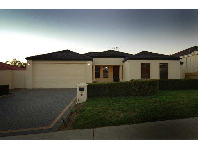 51 Kirkstall Drive, Hocking WA 6065