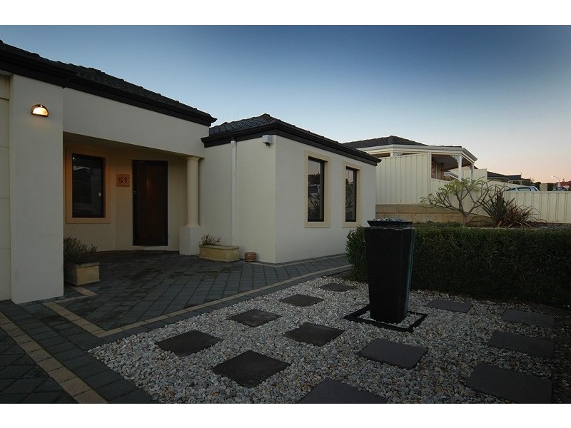 51 Kirkstall Drive, Hocking WA 6065