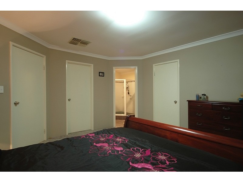 51 Kirkstall Drive, Hocking WA 6065