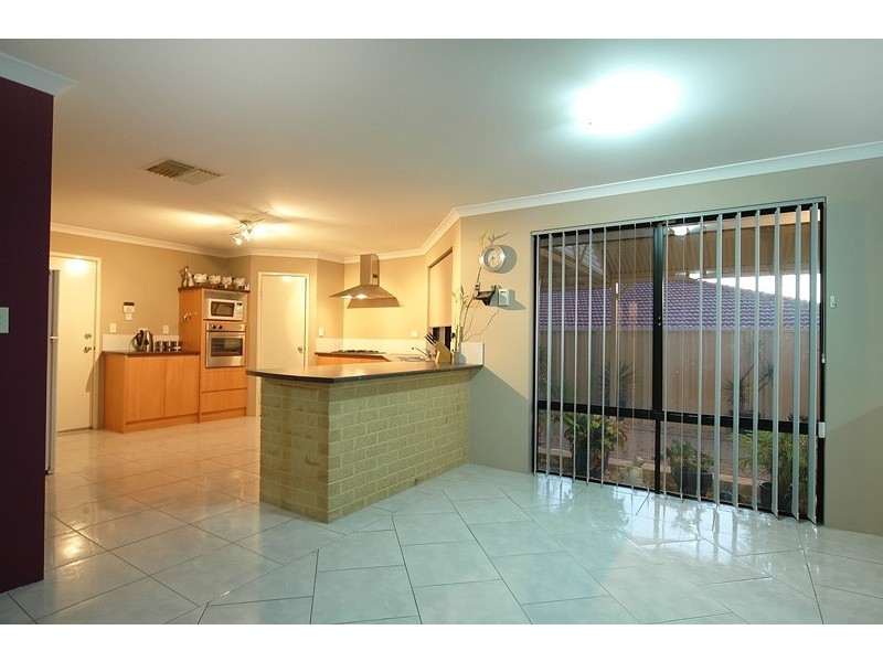 51 Kirkstall Drive, Hocking WA 6065