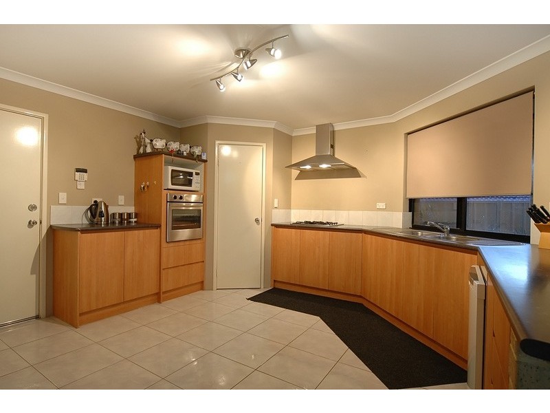 51 Kirkstall Drive, Hocking WA 6065