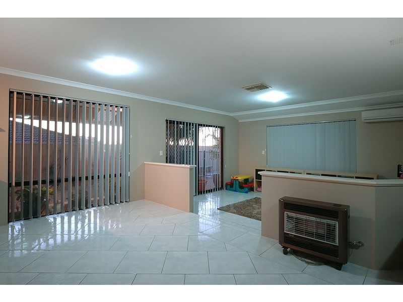 51 Kirkstall Drive, Hocking WA 6065