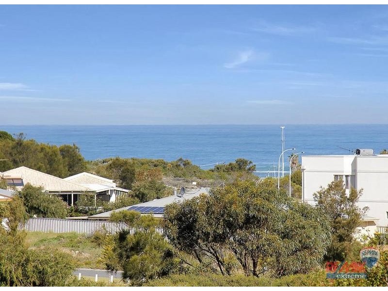 17 Seaside Ave, Yanchep WA 6035