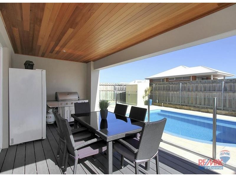 17 Seaside Ave, Yanchep WA 6035