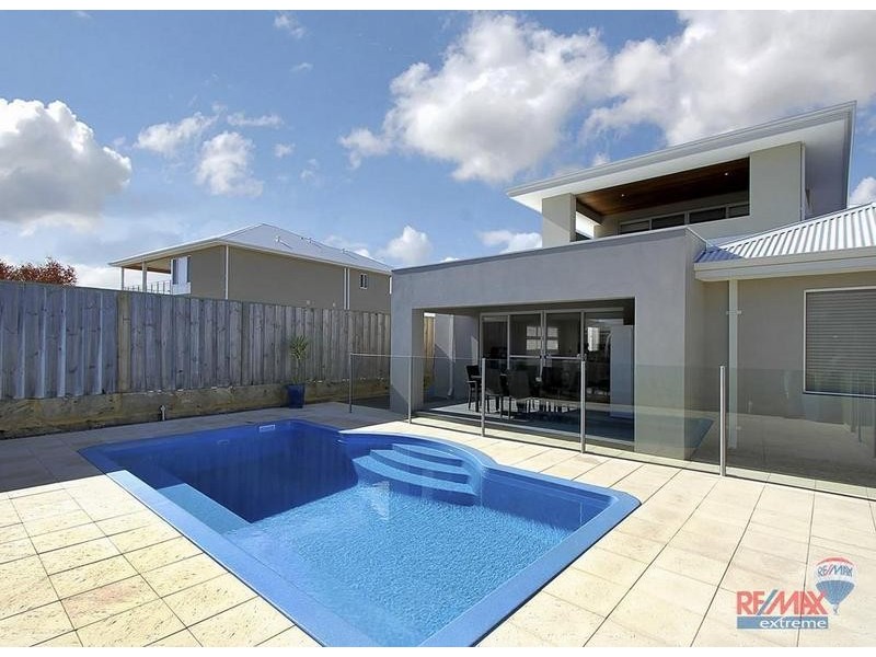 17 Seaside Ave, Yanchep WA 6035