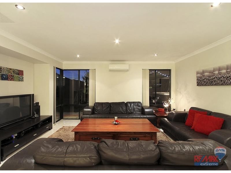 18 Barmouth Loop, Butler WA 6036